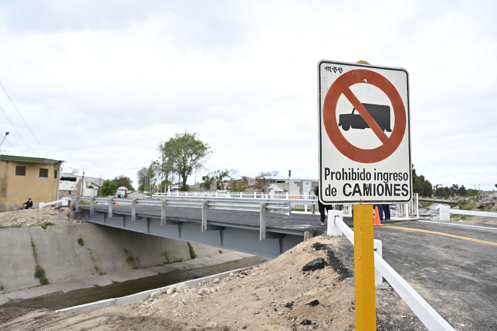 Canal Maldonado: El municipio habilita el puente metálico transitorio de calle Líbano