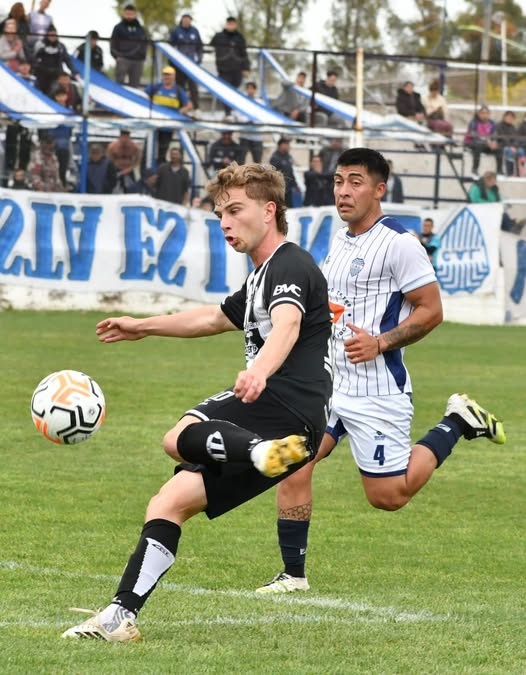 Con tres partidos continuó la 11ª fecha del Clausura de la Liga del Sur