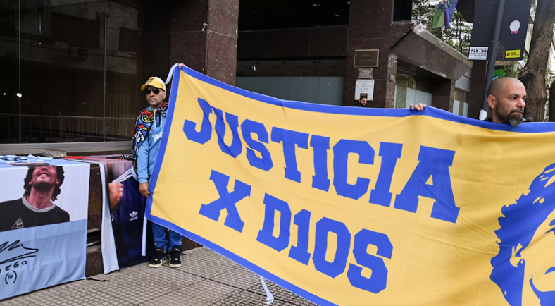 Juicio por la muerte de Maradona: la fiscalía pidió 12 años de prisión para Leopoldo Luque