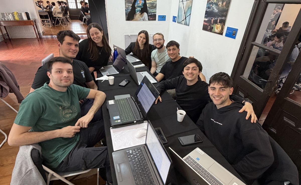Recuperar asfalto con aceite usado: la propuesta premiada de un grupo de estudiantes de la UNS